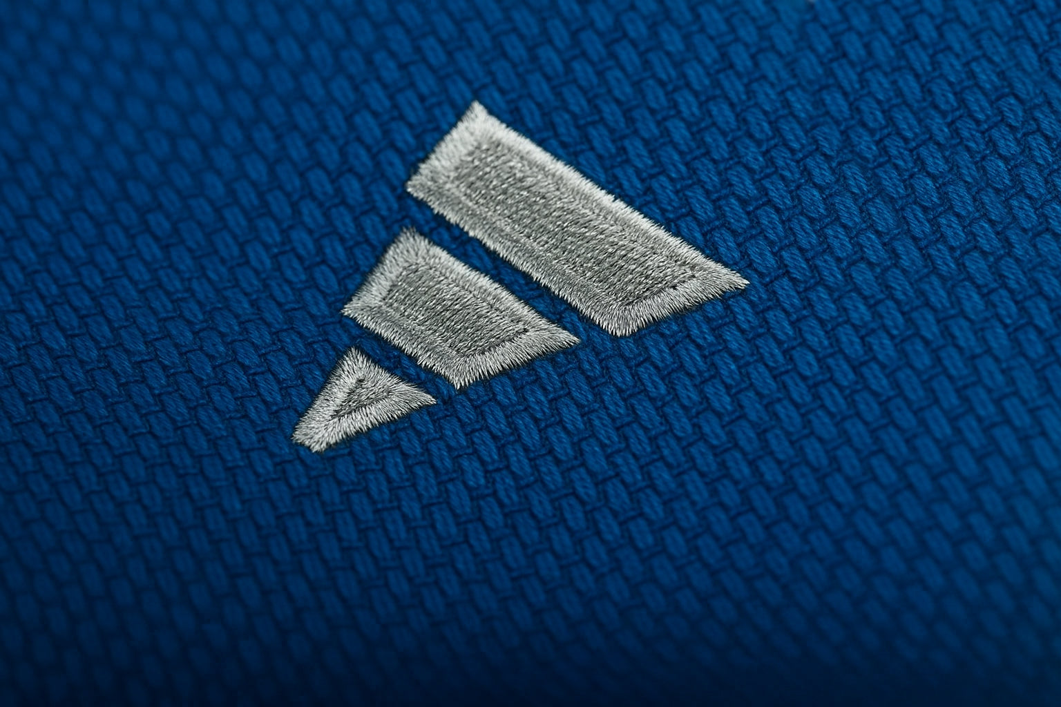 Adidas JU kimono Champion III IJF Regular fit 750g con logo, blu